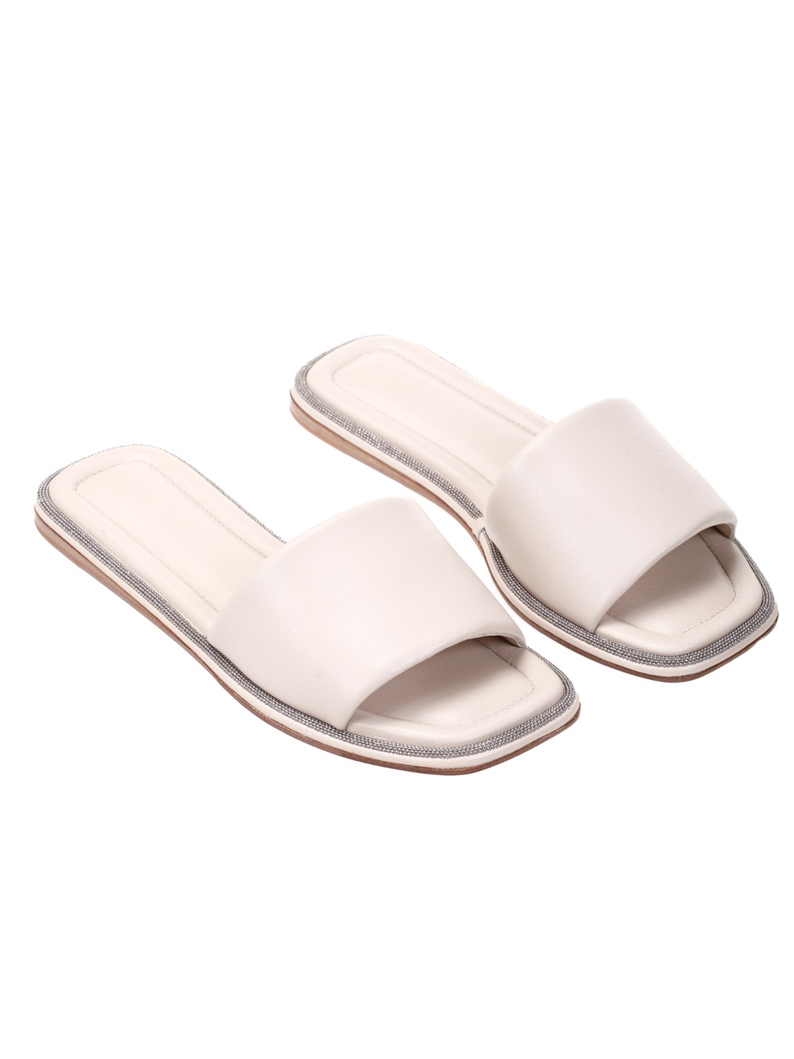 shop BRUNELLO CUCINELLI Saldi Ciabatta: Brunello Cucinelli slides con monile.
Fodera in pelle.
Suola in cuoio.
Decorazione in monile Nickel-free.
Composizione: 100% pelle.
Made in Italy.. MZCWC2150-C8238 number 5069873